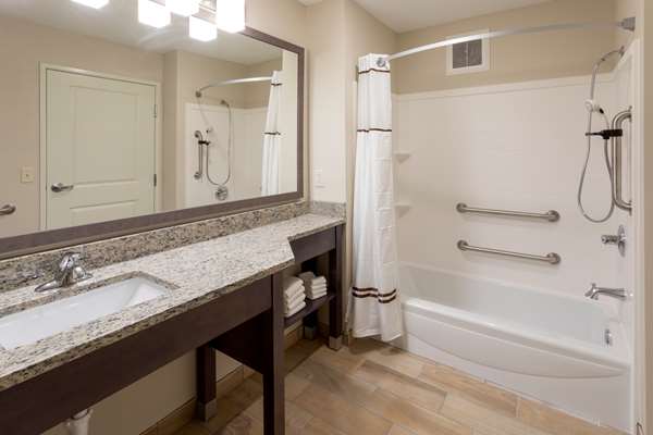 Suite - GrandStay Hotel & Suites Rock Valley