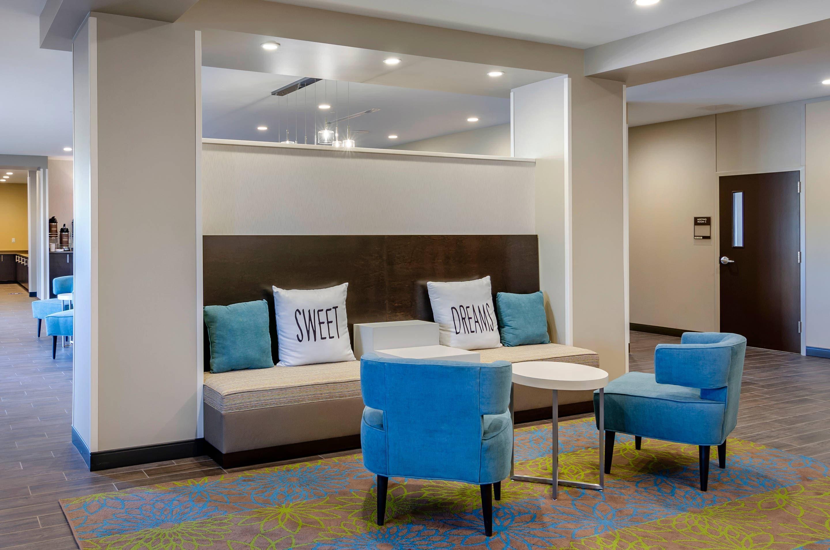 Lobby with sitting area