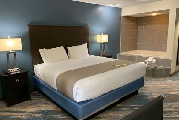  - AmericInn Prairie du Chien