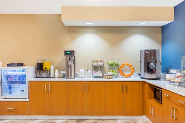  - AmericInn Prairie du Chien