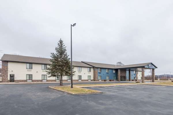 Exterior view - AmericInn Prairie du Chien