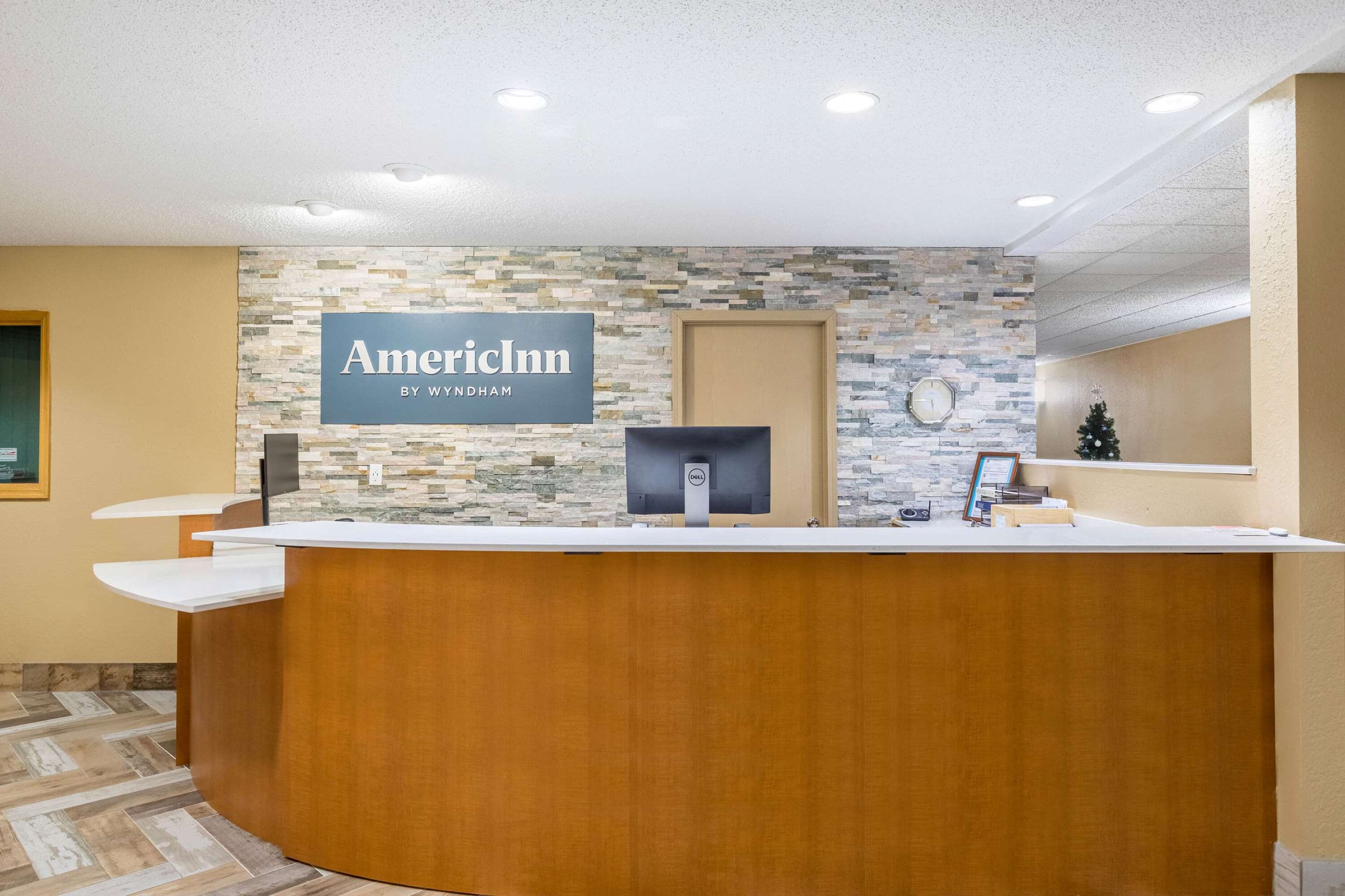 Reception | AmericInn by Wyndham Prairie du Chien