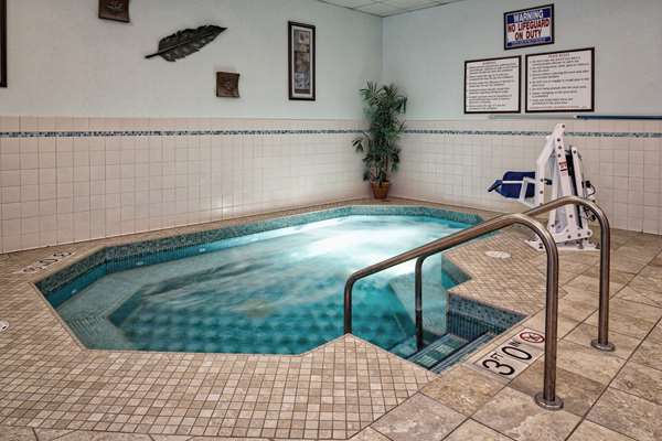 Pool - Copperleaf Boutique Hotel & Spa Appleton