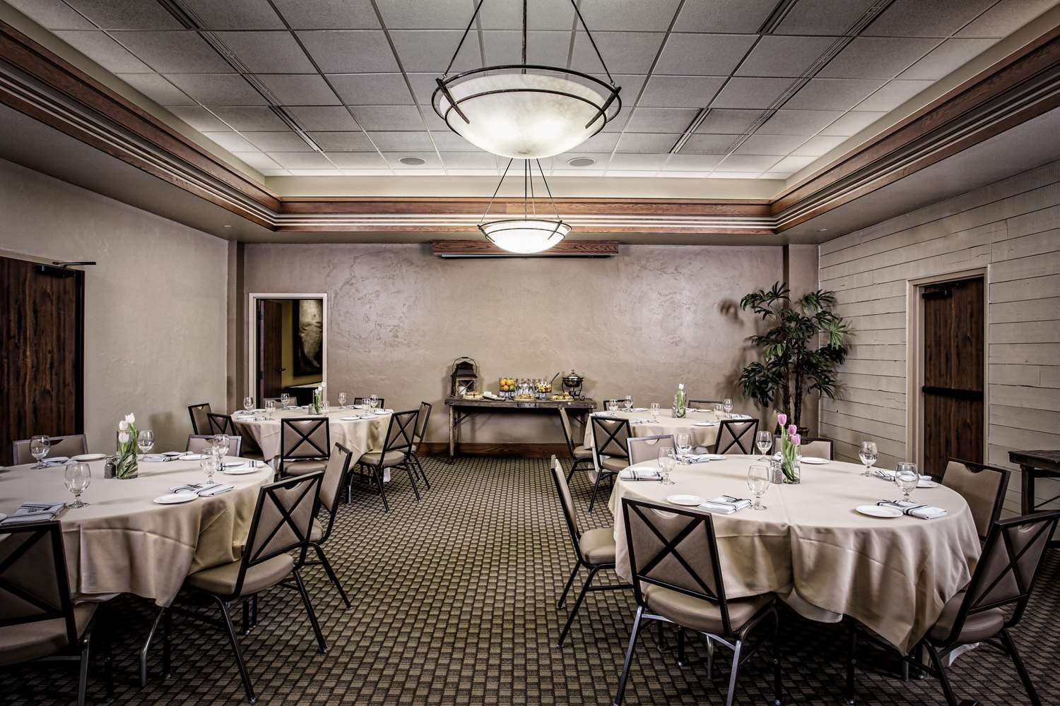 Copperleaf Boutique Hotel & Spa Appleton, WI See Discounts