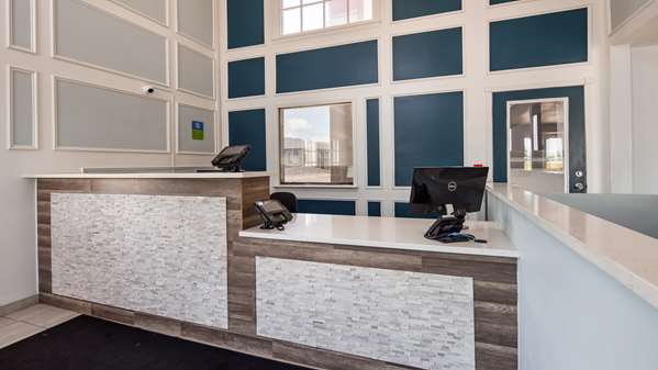  - SureStay Hotel by Best Western Olathe - I-35, Exit 218