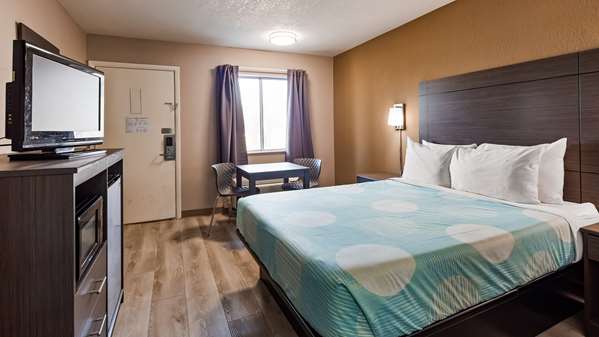  - SureStay Hotel by Best Western Olathe - I-35, Exit 218