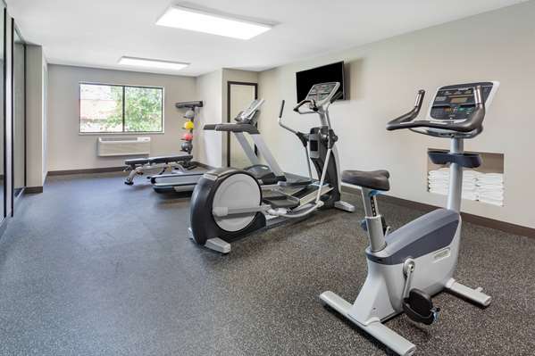 Fitness/ Exercise Room - Wingate by Wyndham Hotel Wisconsin Dells - I-90 & I-94, Exit 89