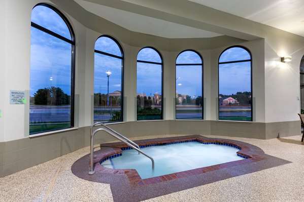Pool - Wingate by Wyndham Hotel Wisconsin Dells - I-90 & I-94, Exit 89