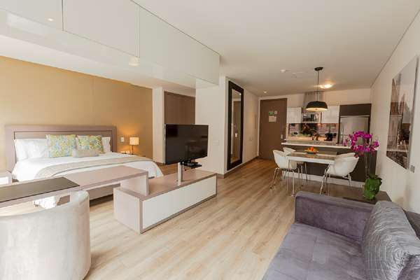 100 Luxury Suites by Preferred