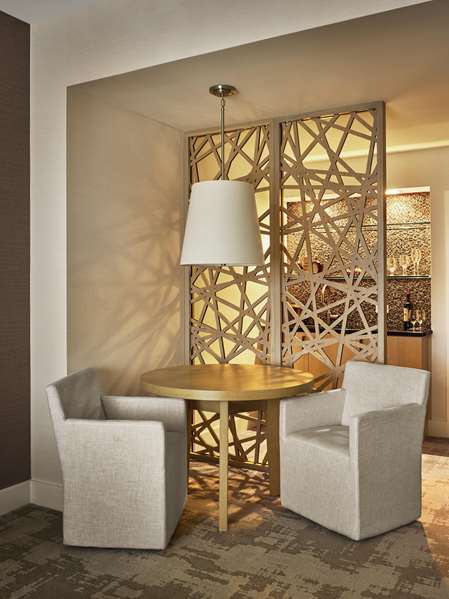  - Alohilani Resort at Waikiki Beach Honolulu