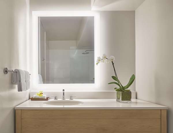  - Alohilani Resort at Waikiki Beach Honolulu