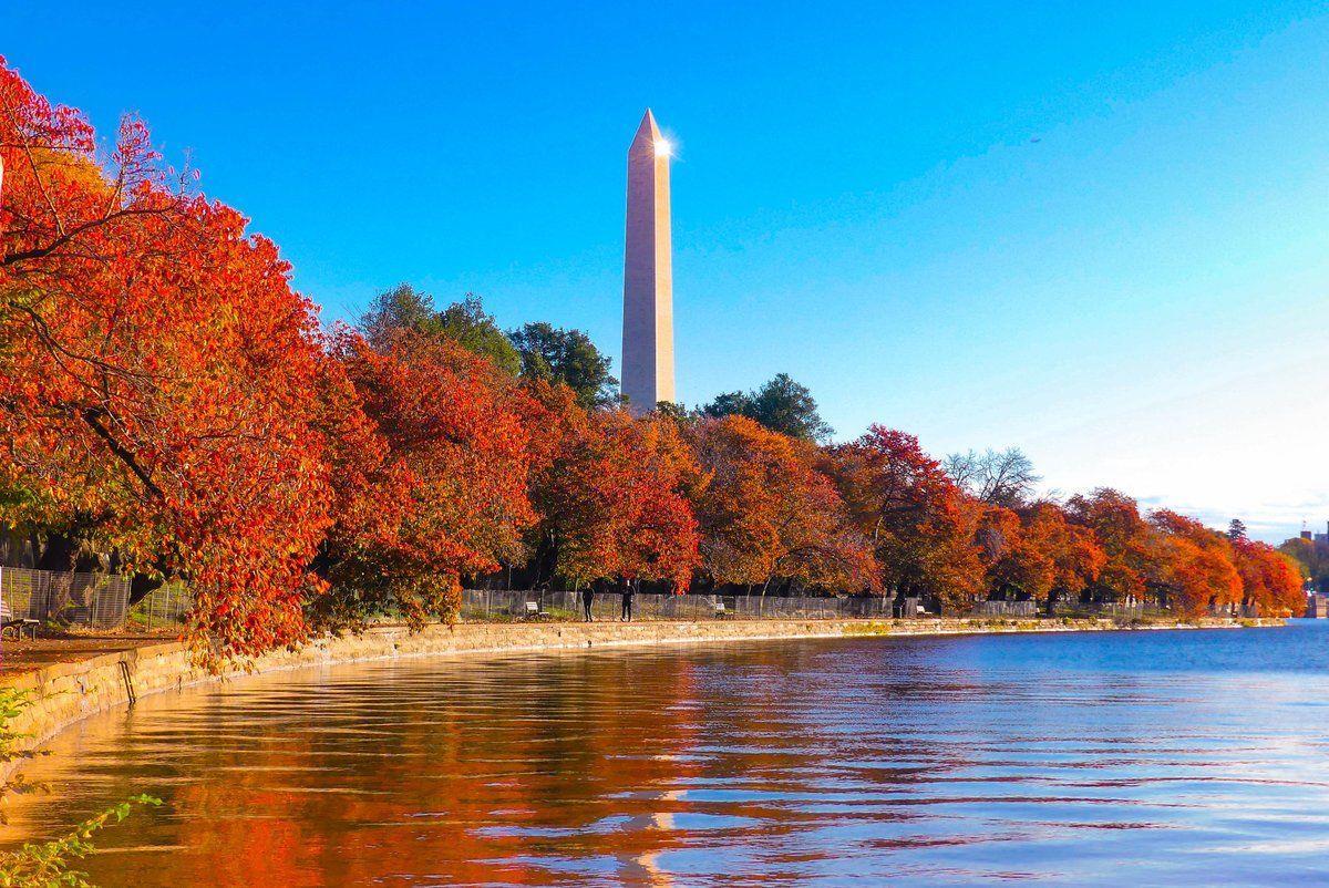 Washington Monument in Autumn