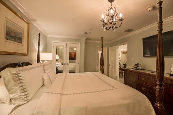 Suite - Bienville House Hotel New Orleans