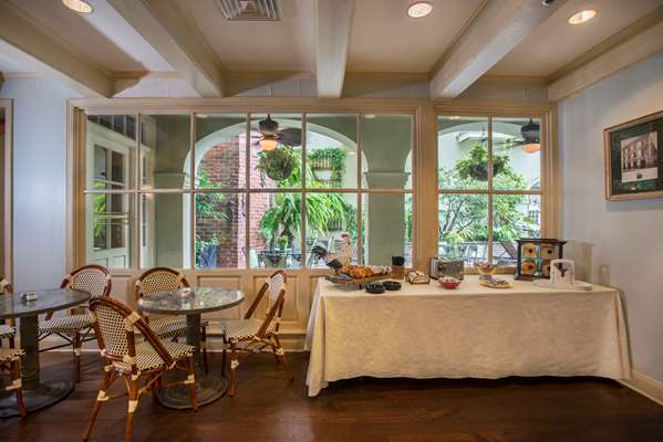 Amenities - Bienville House Hotel New Orleans