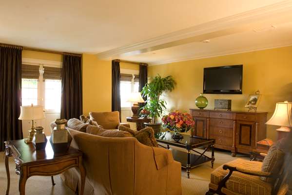 Suite - Bienville House Hotel New Orleans