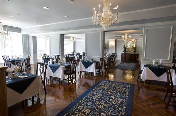 Restaurant - Historic Boone Tavern Hotel & Restaurant Berea