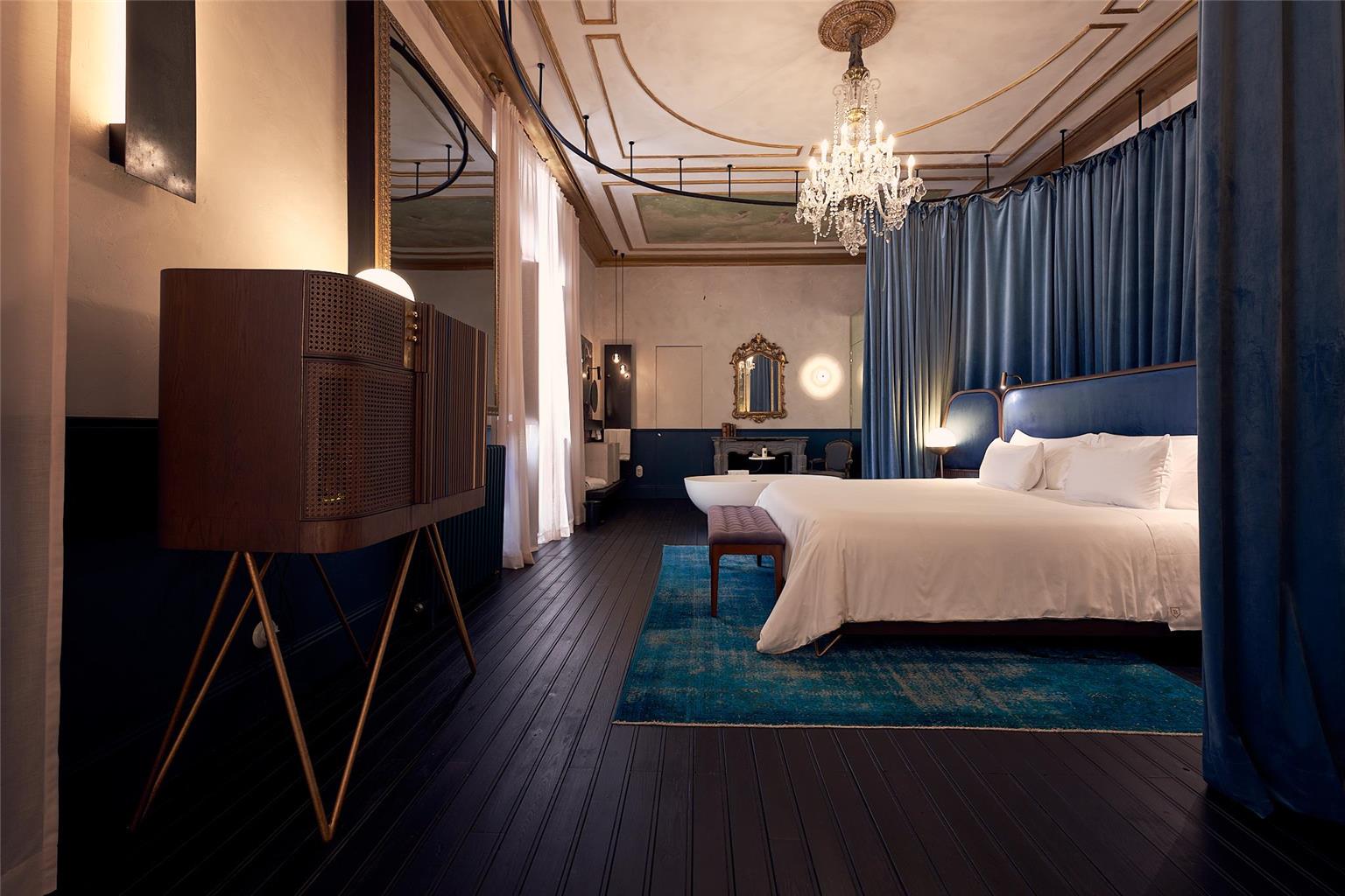Guest photo