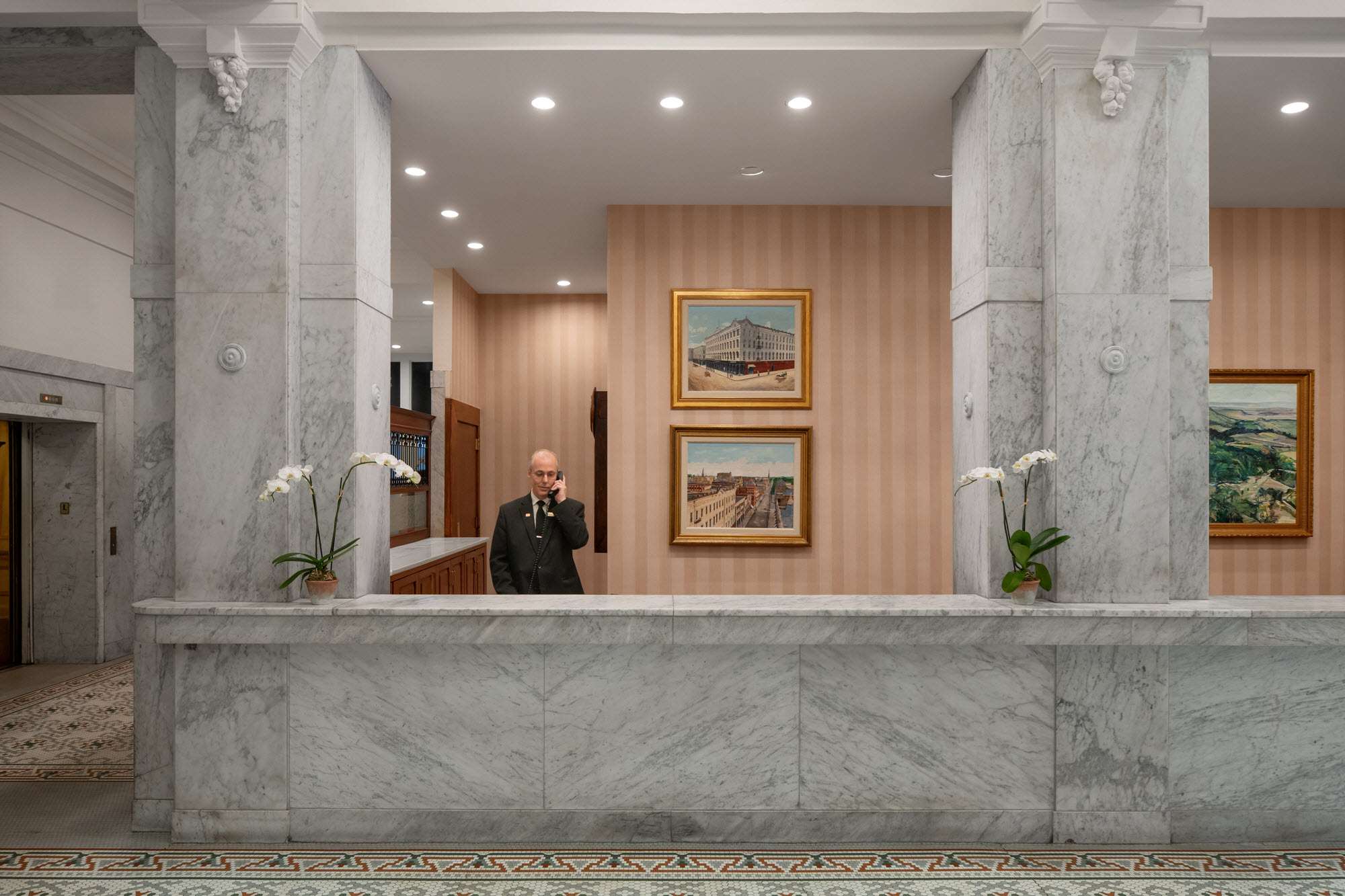 Front Desk V | Capital Hotel