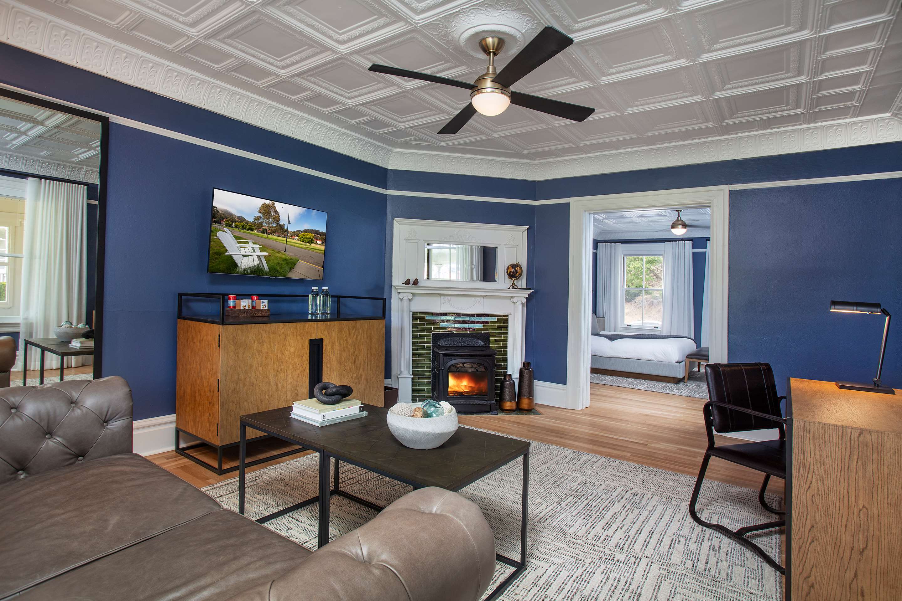 Historic King Suite Living Room
