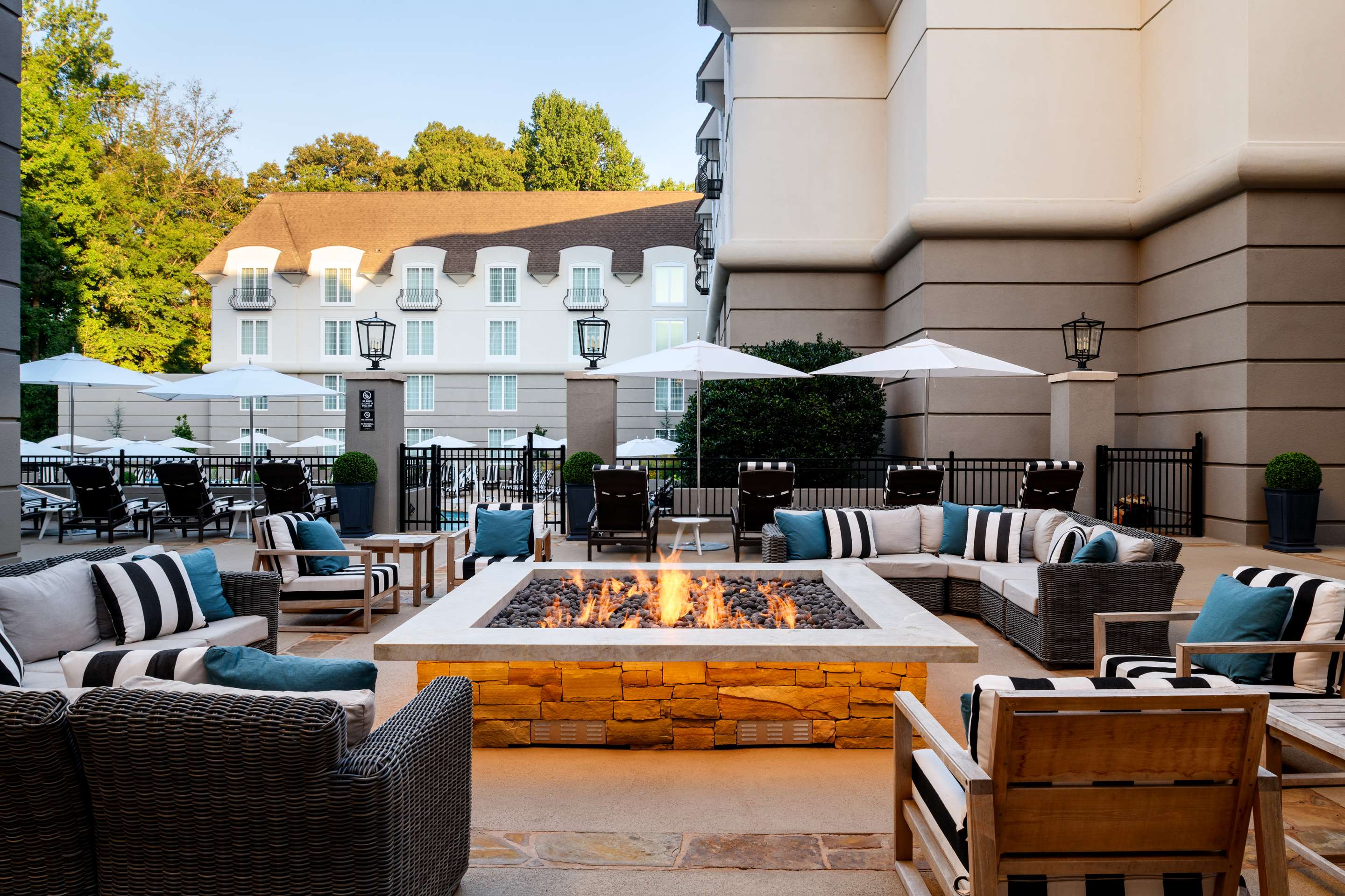 pool | Chateau Elan