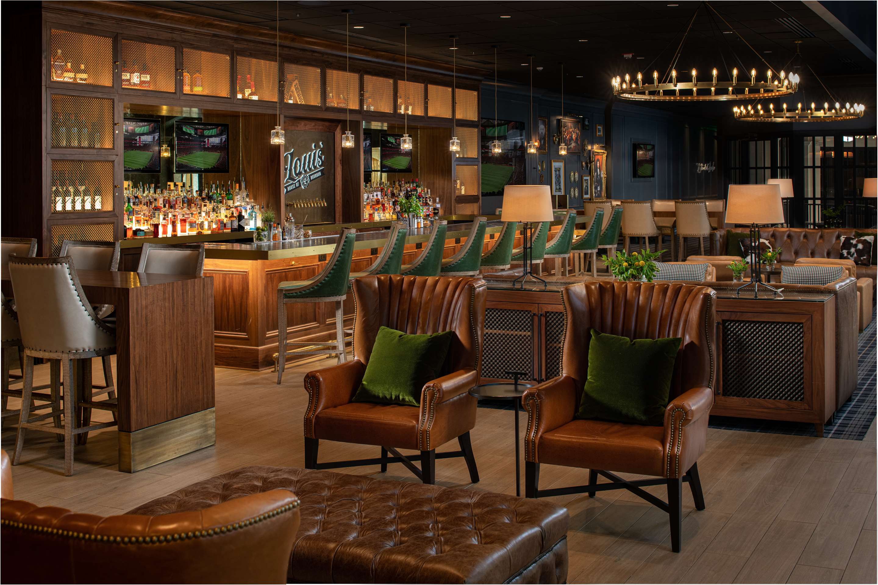 Louis HOB | Chateau Elan