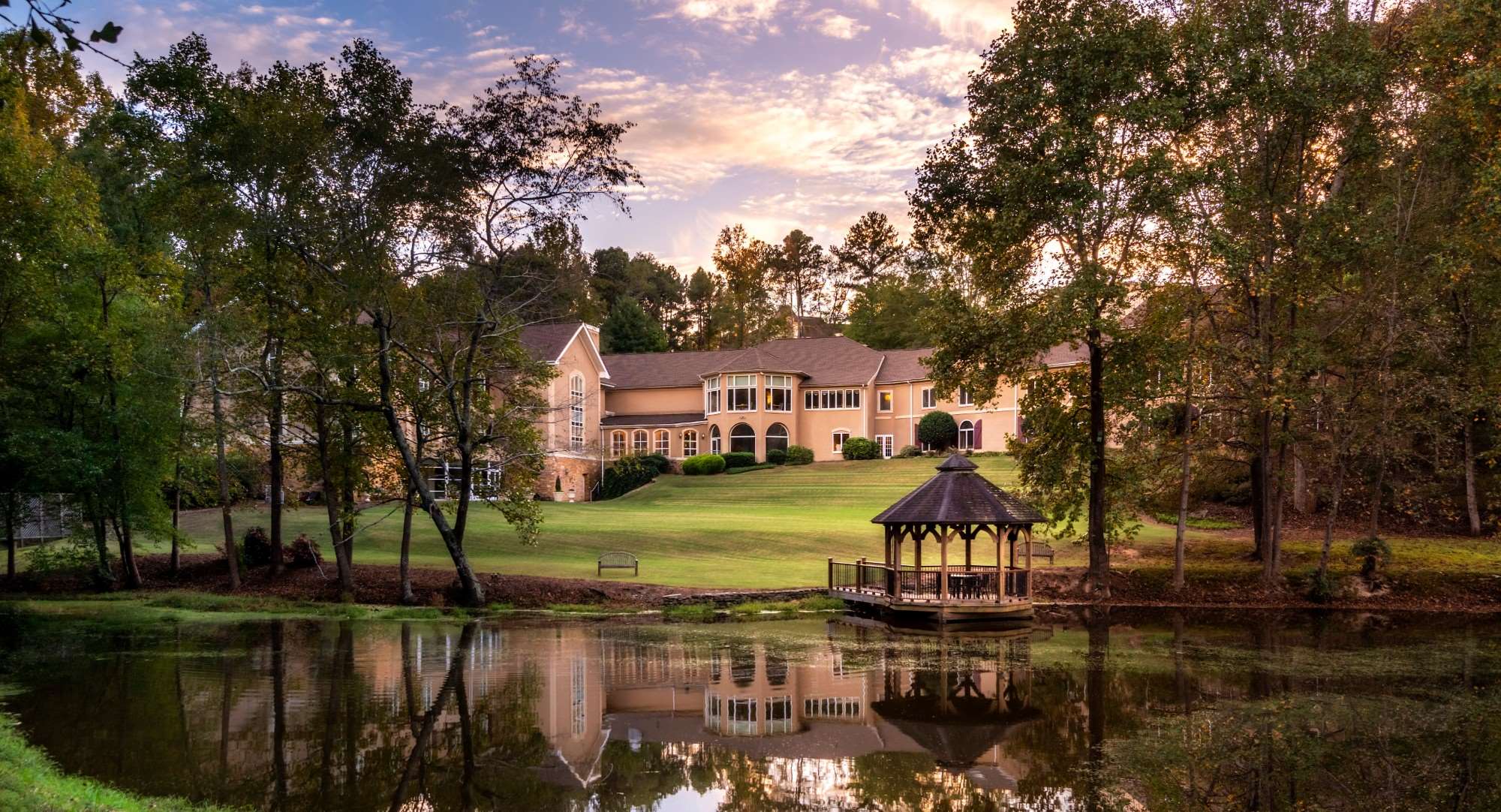 Spa Exterior | Chateau Elan