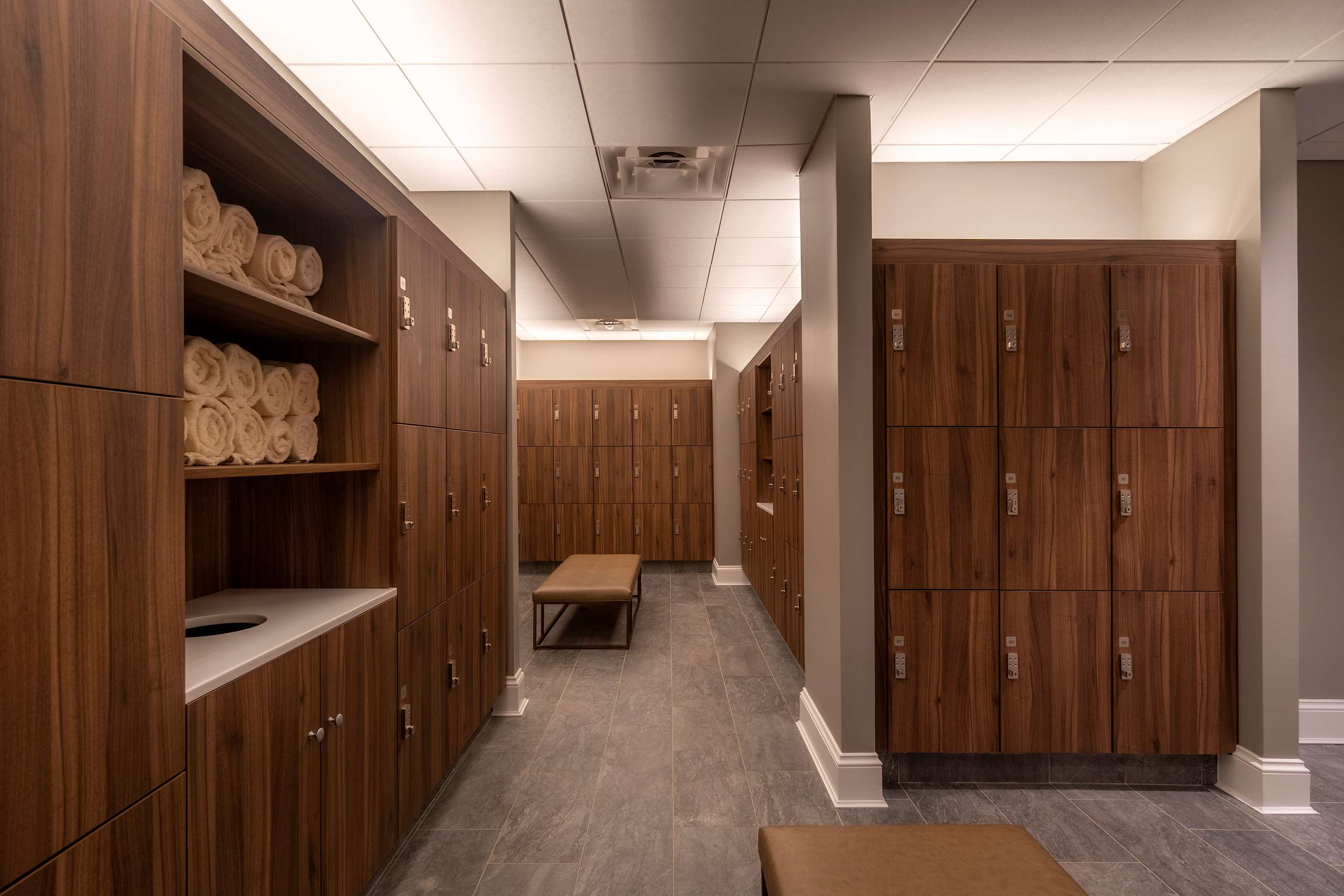 Spa Mens Locker Room | Chateau Elan