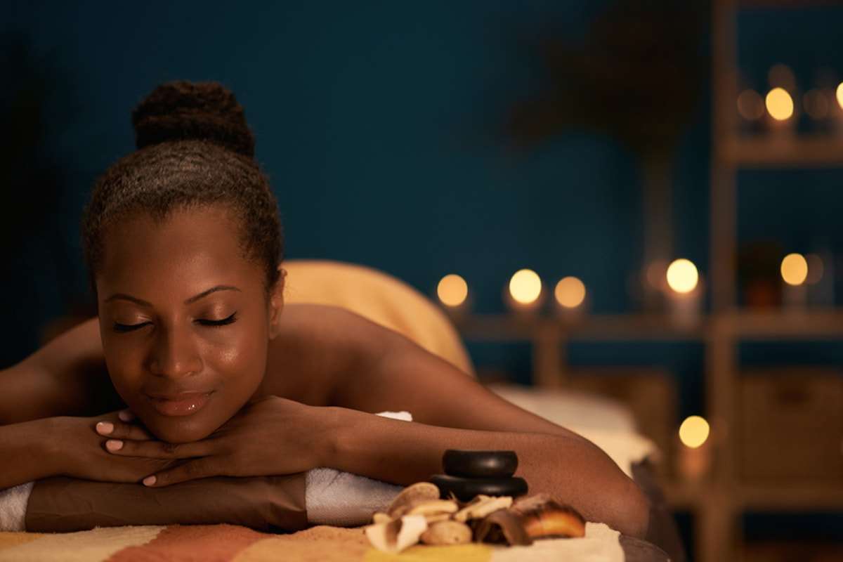 spa massage | Chateau Elan