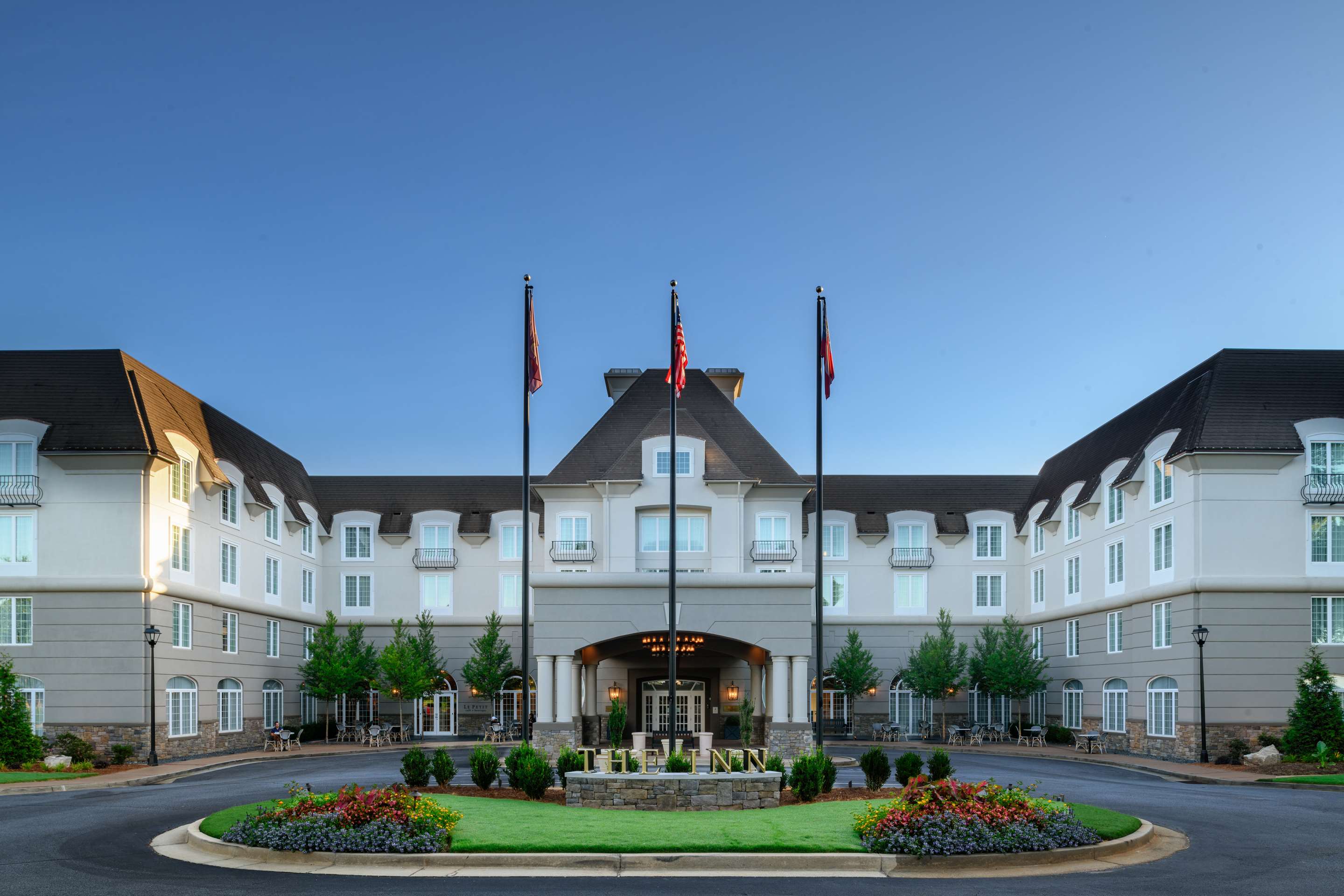 Inn Exterior | Chateau Elan
