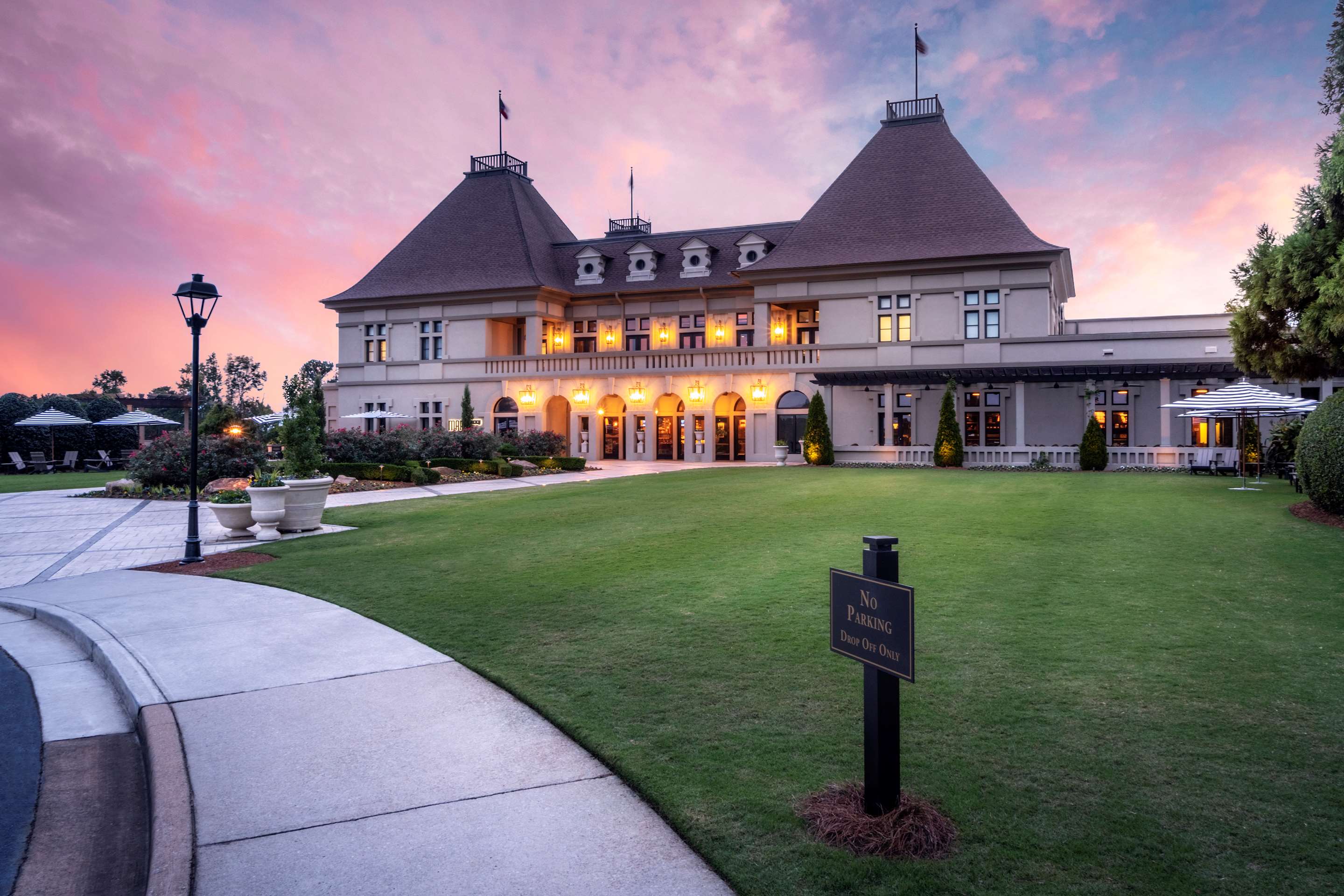 Winery Exterior | Chateau Elan