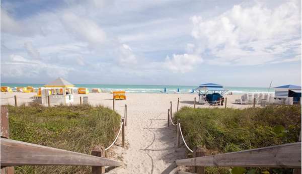 Beach - Circa 39 Hotel Miami Beach