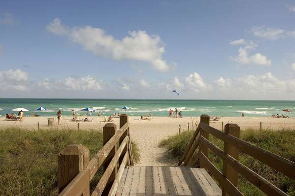 Beach - Circa 39 Hotel Miami Beach