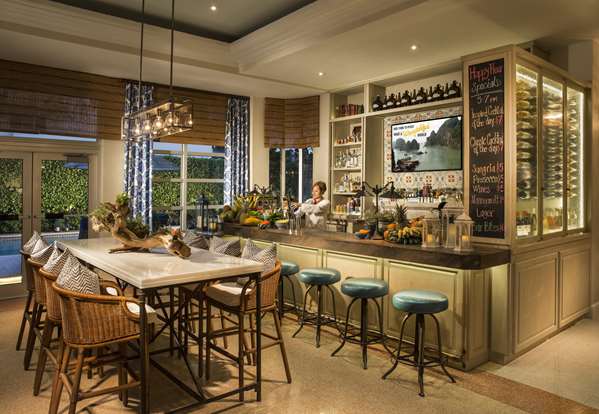 Bar - Circa 39 Hotel Miami Beach