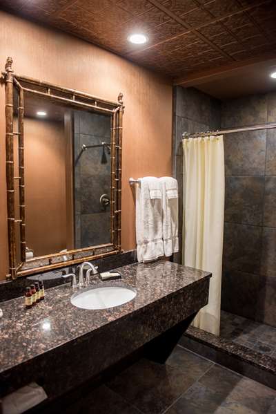  - Cork Factory Hotel Lancaster