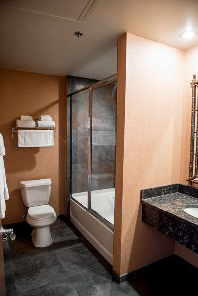  - Cork Factory Hotel Lancaster