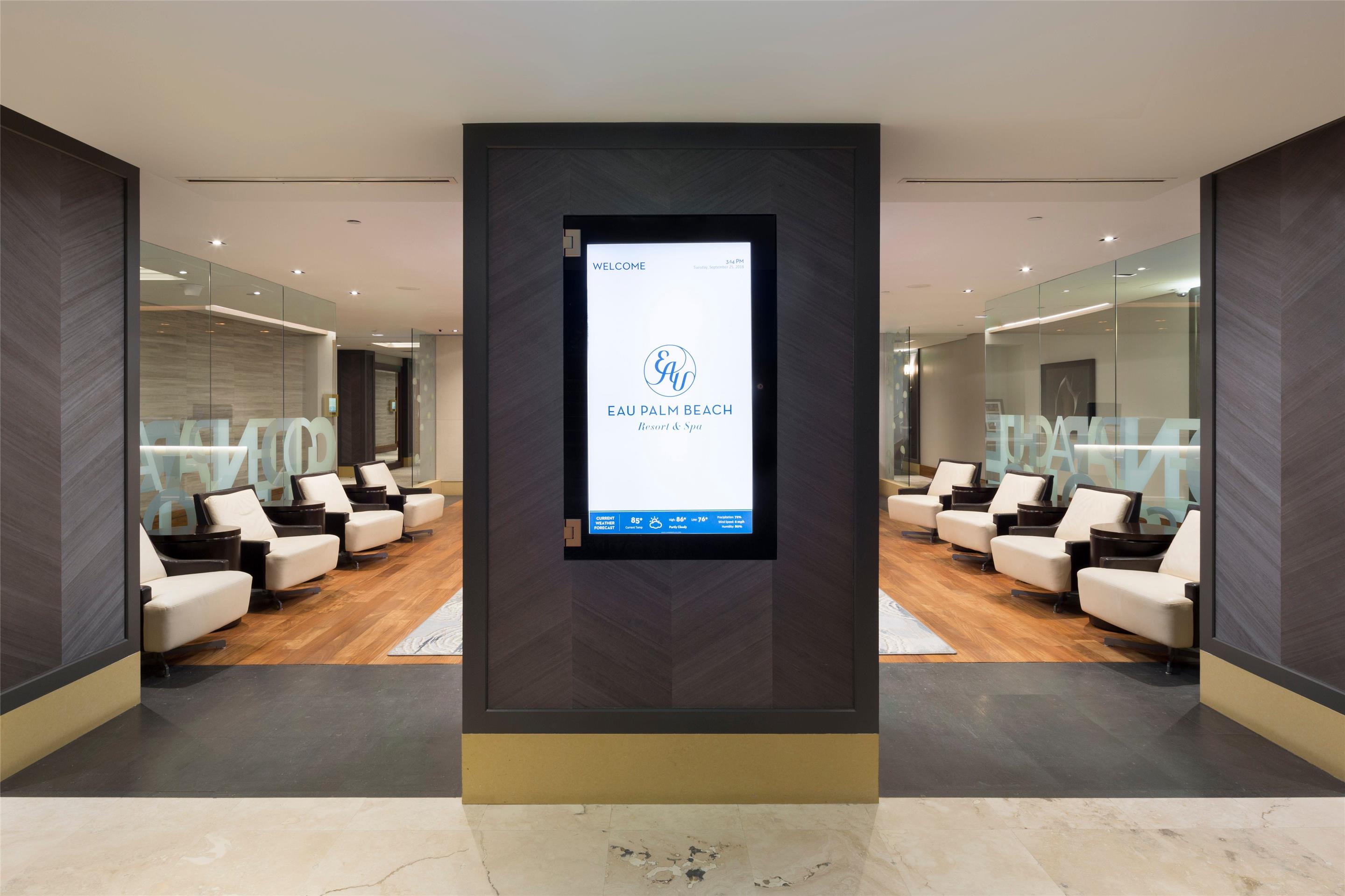 Business Center Golden Parachute | Eau Resort & Spa