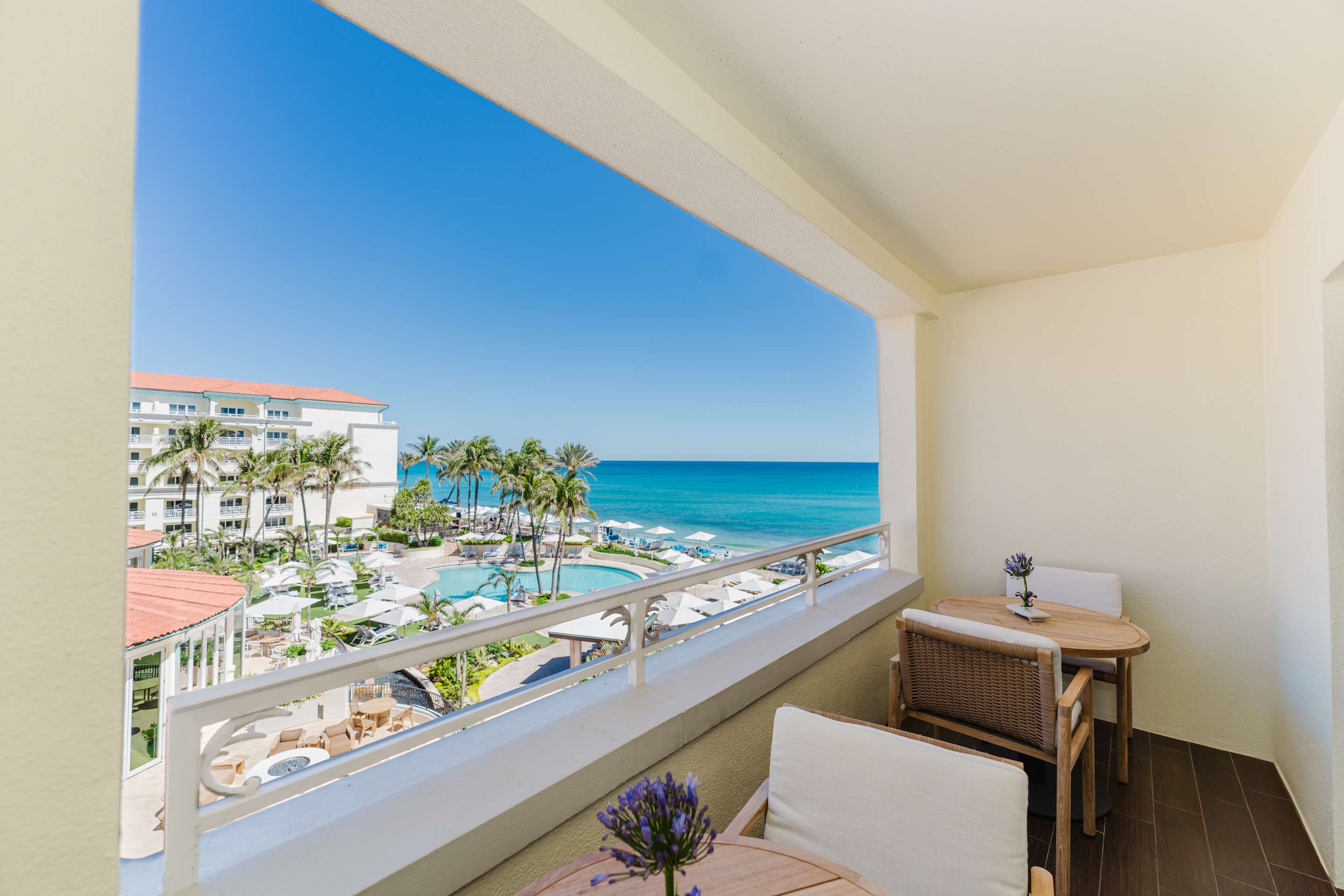 Club Lounge, Eau Palm Beach, FL