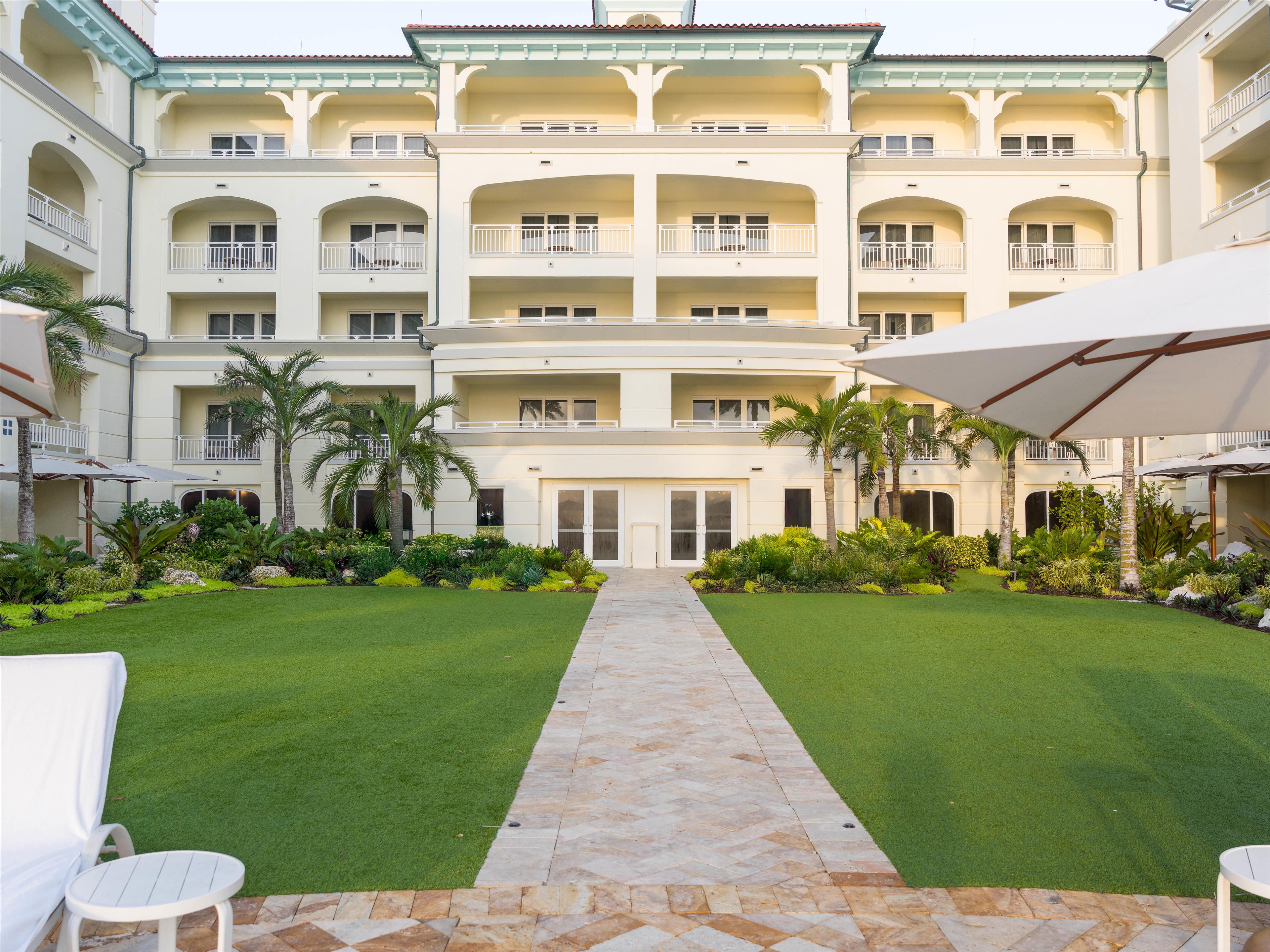 Courtyard Lawn Event | Eau Resort & Spa