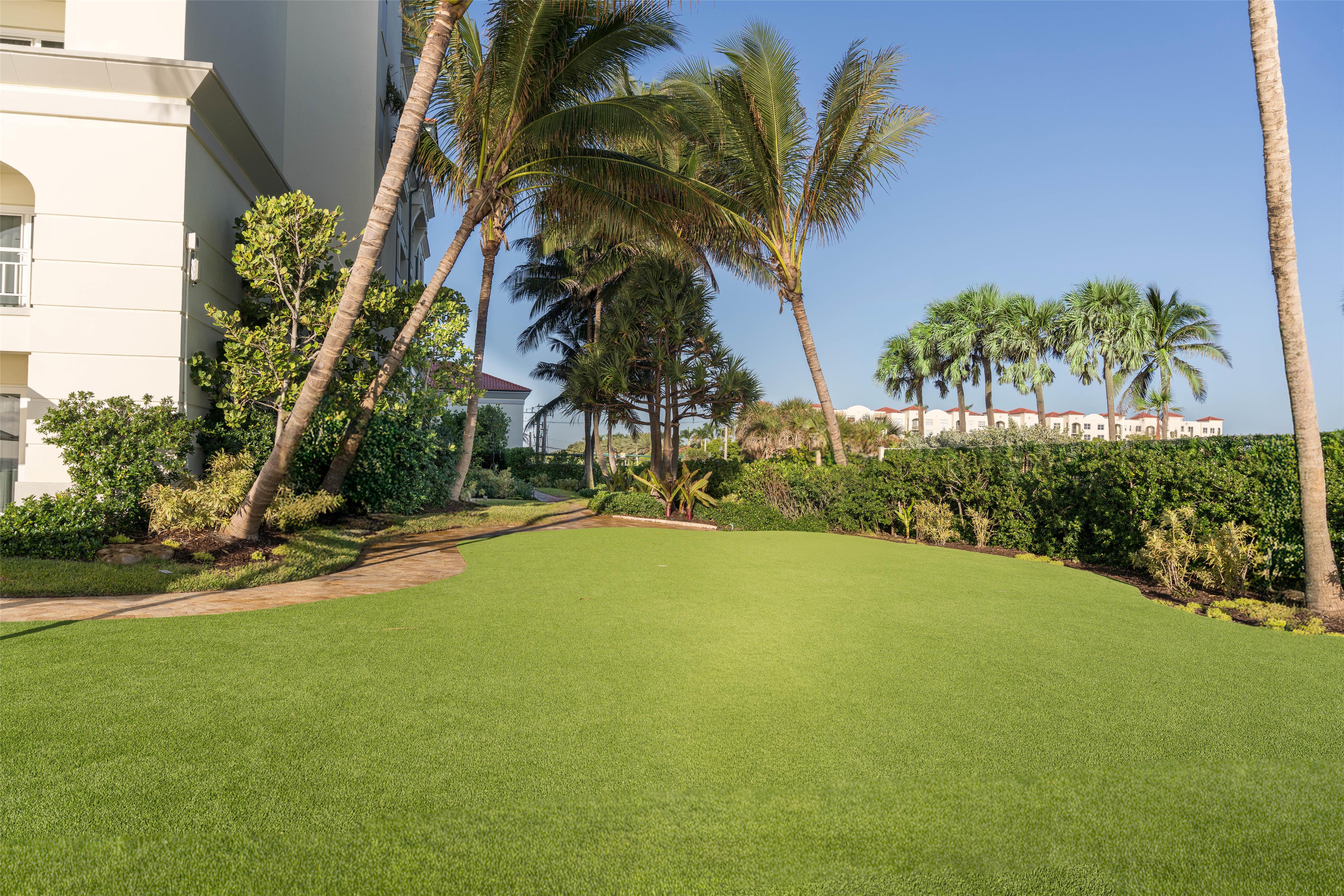 North Oceanfront Lawn | Eau Resort & Spa