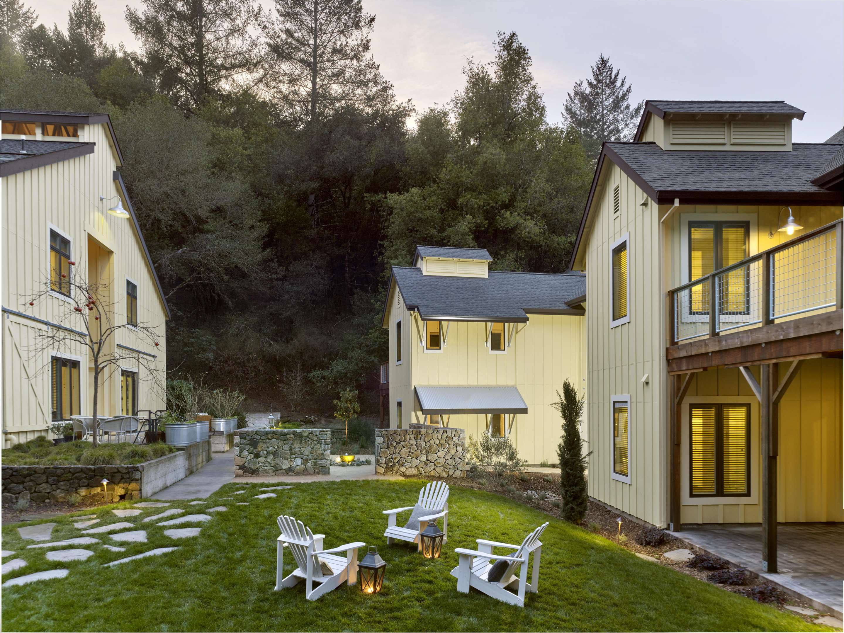 Hotel Exterior Farmhouse Inn, Healdsburg California | Farmhouse Inn