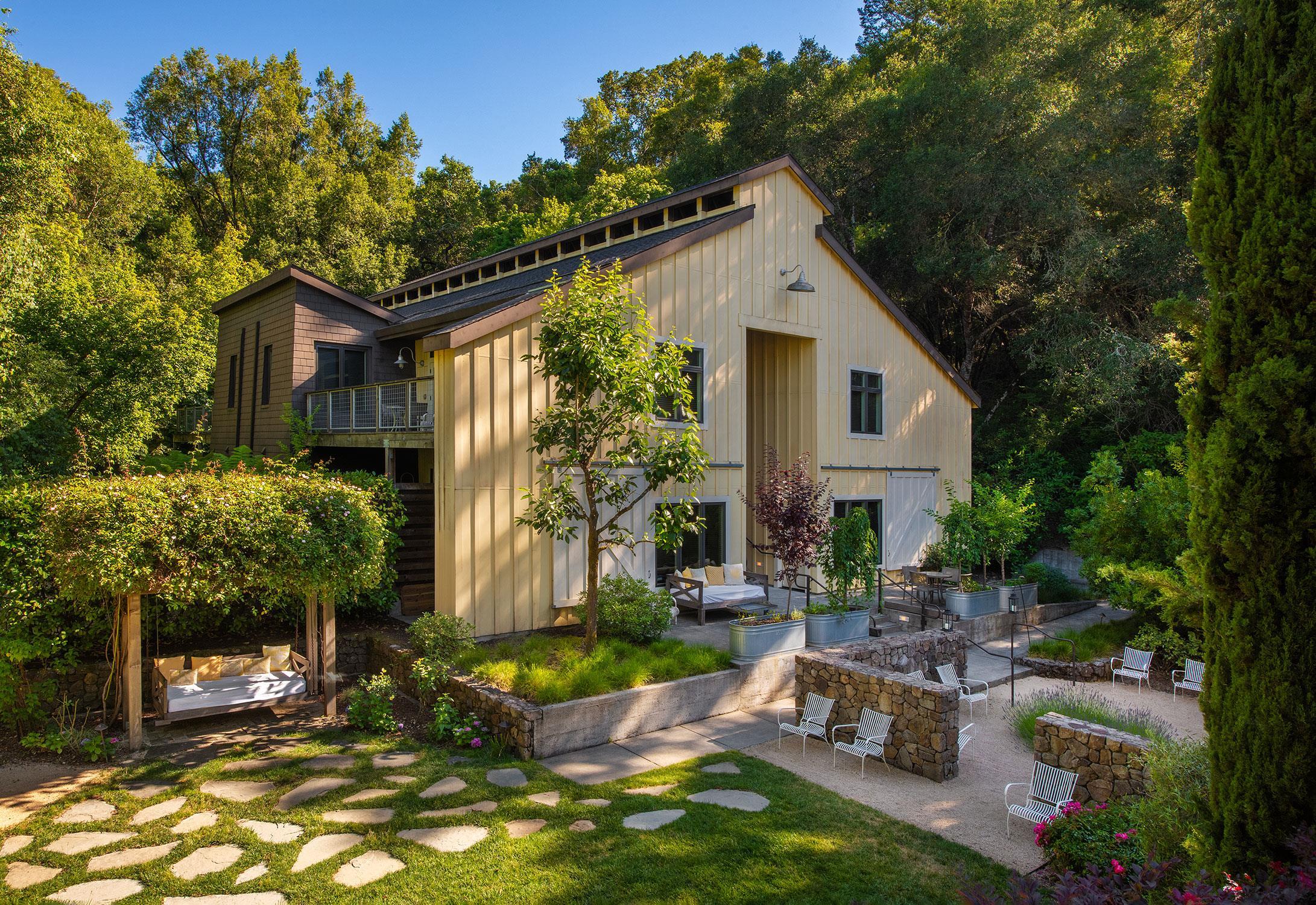 Hotel Exterior Farmhouse Inn, Healdsburg California | Farmhouse Inn