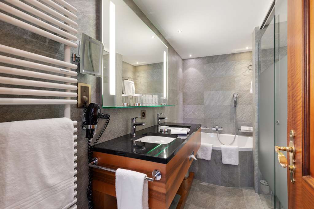 GRAND HOTEL ZERMATTERHOF LVX - Photo 37