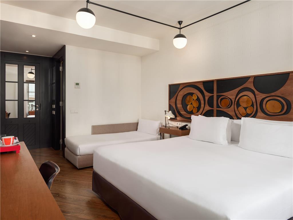Guest photo