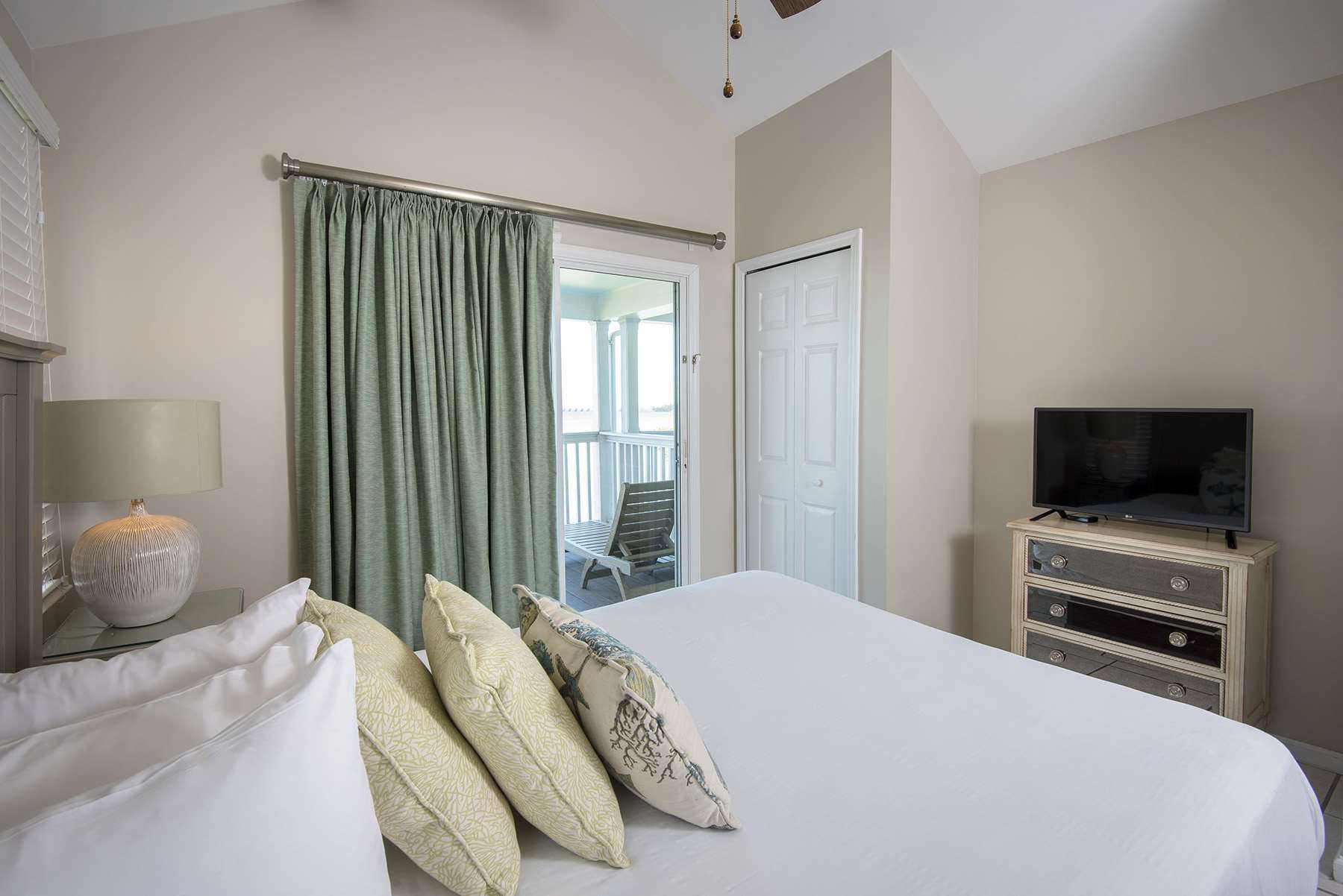 2 bedroom Townhome Villa