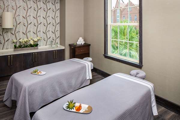 Spa - Hotel Bennett Charleston - I-26, Exit 221B
