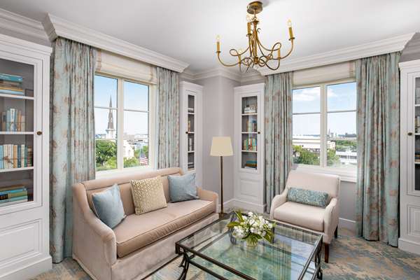 Suite - Hotel Bennett Charleston - I-26, Exit 221B