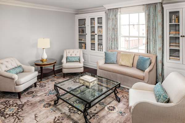 Suite - Hotel Bennett Charleston - I-26, Exit 221B