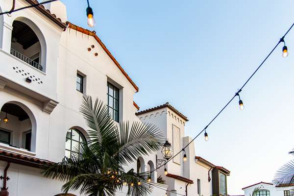 Exterior view - Hotel Californian West Beach Santa Barbara