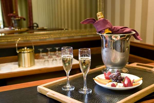 Restaurant - Hotel Captain Cook Anchorage