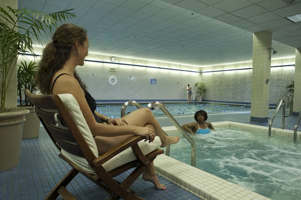 Pool - Hotel Captain Cook Anchorage